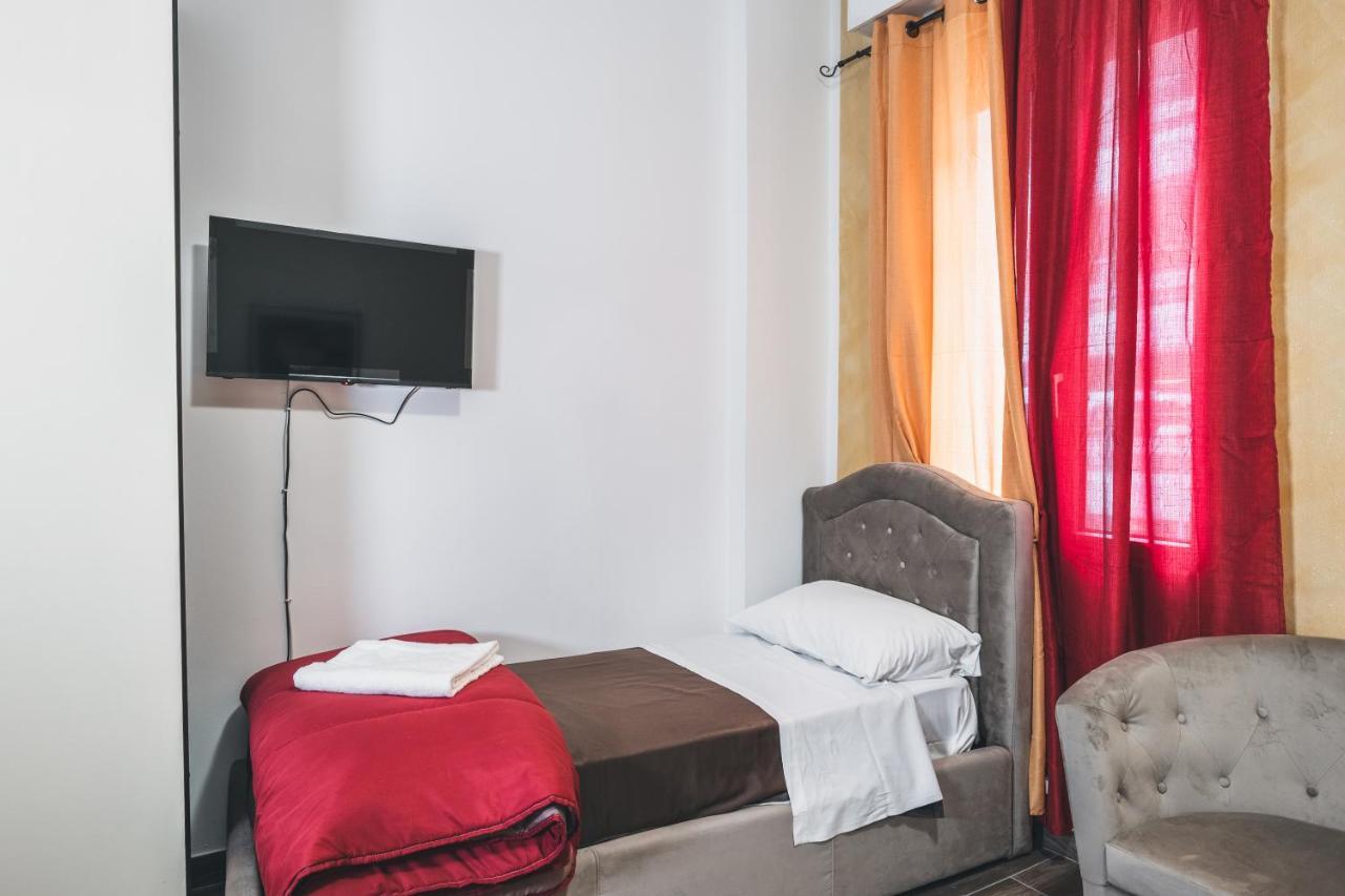 Bulldog Station Apartments With Private Wc, Ac, Tv Mestre Exteriér fotografie